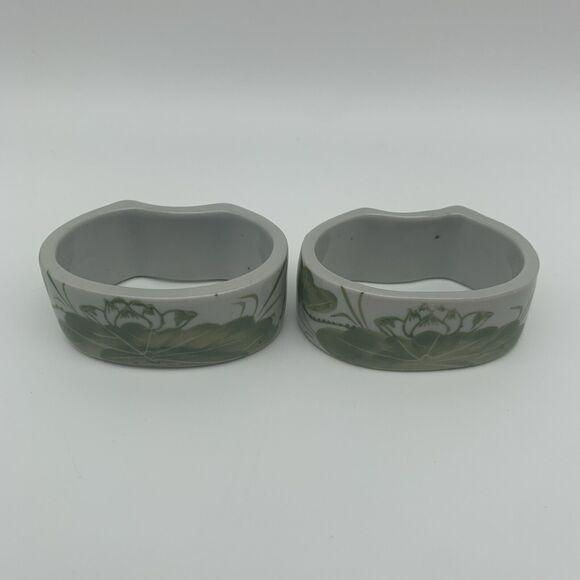 2 Vintage Napkin Rings Holders Green Ginkgo Leaf On Lt Gray Ring - Picture 6 of 8